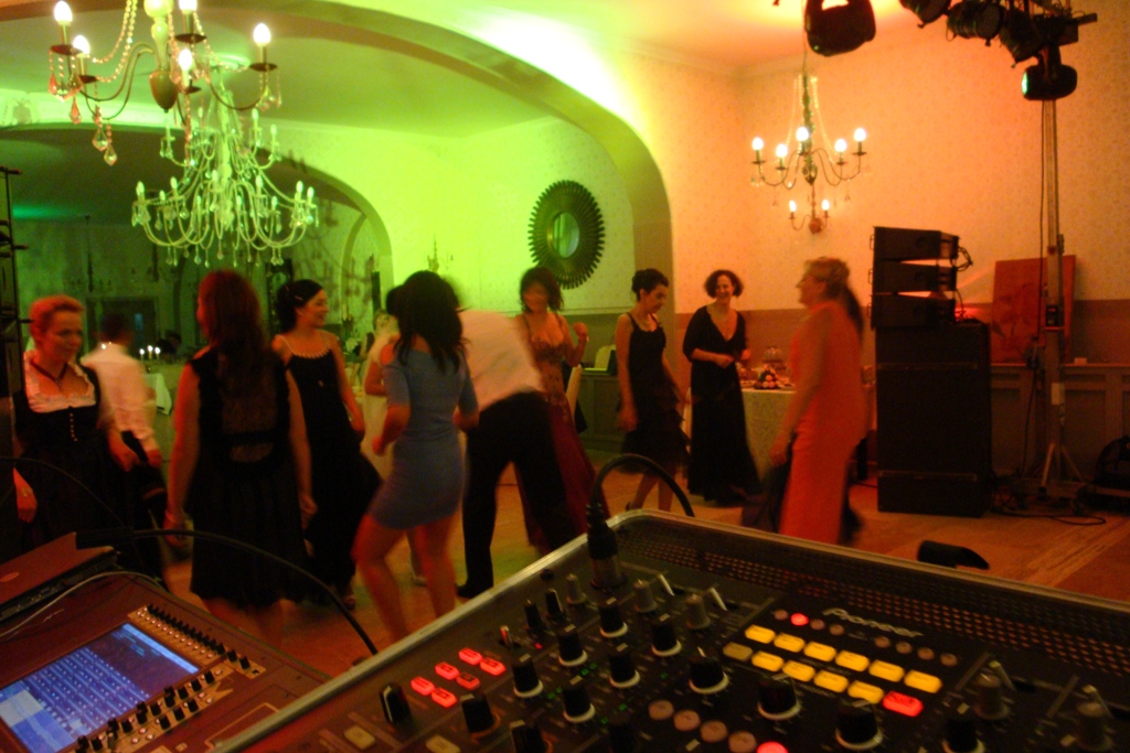 dance @ Il Palazzo